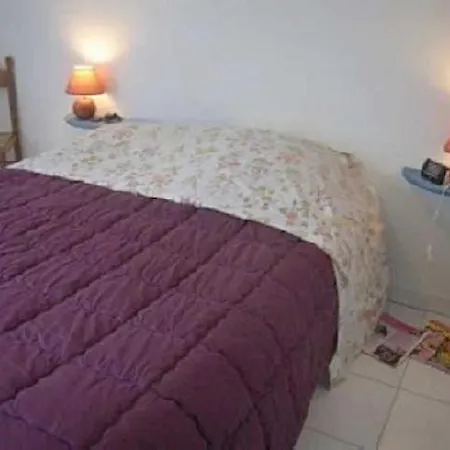 Le Grand Bleu Apartment *